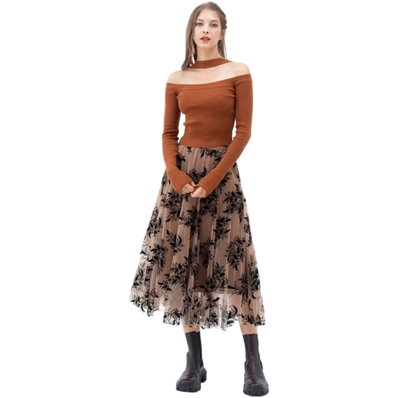 CHICWISH 3D LEAF DOUBLE-LAYERED MESH TULLE MIDISKIRT IN CARAMEL - Picture 2 of 10